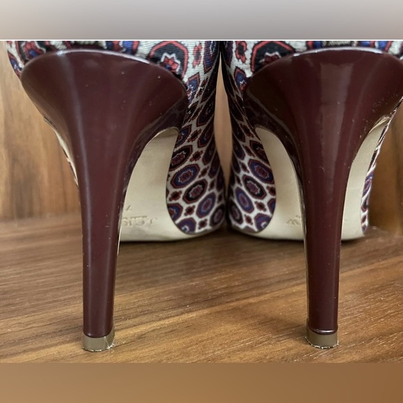 Rare EUC JCREW Everly T-Strap Cap Toe Pump 7.5 Ratti Silk Foulard Burgundy Multi - Picture 9 of 12